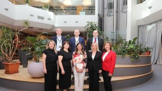 Microsoft Türkiye ile Teknolojide Kadın Derneği, “Geleceğe Güvenle (Secure the Future)” projesiyle teknoloji sektöründe kadın istihdamını arttırmayı hedefliyor