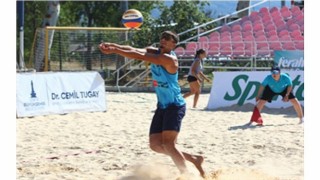 Plaj voleybolunun kalbi İzmirde attı