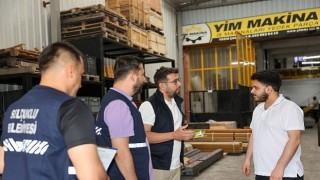 Selçukluda Sanayi Esnafı Atık Yönetimi Konusunda Bilgilendiriliyor