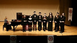 Ünlü piyanist Gülsin Onay, 20 Haziranda Karşıyakada!