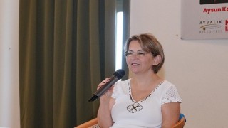 Ayvalıklı Yazarlar “Arnavut Kaldırımlarının Hikâyedeki İzi” Söyleşisinde Buluştu