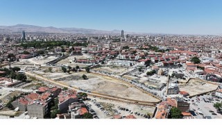 Başkan Altay: “Konyanın Bir Başkent Olarak Surlarını Açığa Çıkarmak ve Turizm Potansiyelini Artırmak İçin Çalışıyoruz”