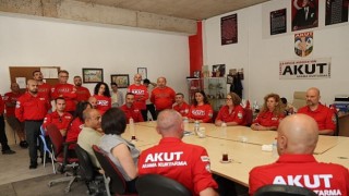 Başkan Kınaydan AKUT İzmir Ekibine Taziye Ziyareti