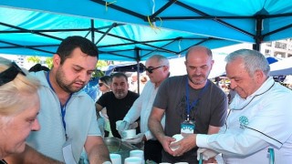 Başkan Şadi Özdemirden aşure ikramı