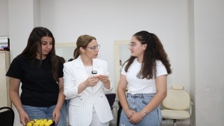 Başkan Vekili Abişten KO-MEK yaz kurslarına ziyaret