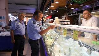 Bayraklıda pazar yerlerine sıkı denetim