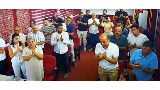Belediye Meclisinde dayanışma mesajı: Ayakta alkışlandılar