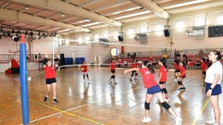 Çiğlide 7 den 70 e binlerce kursiyerle yaz boyu spor coşkusu