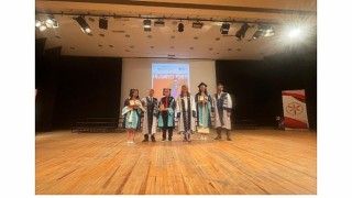 EÜ Güzel Sanatlar Tasarım ve Mimarlık Fakültesi mezunlarını sektöre uğurladı