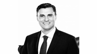 Ferdi Zeyrekin ismi Dikilide yaşayacak