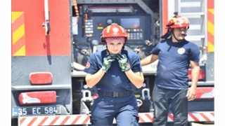 İzmir İtfaiyesi Çeşmenin dört bir yanında görev başında