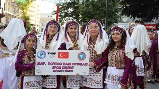 Kocaelide 2. Balkan Halk Oyunları rüzgârı esti