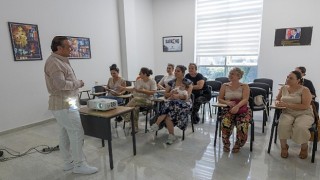 Yenişehir Belediyesinin anne ve çocuk eğitimleri sürüyor