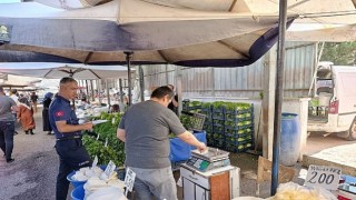 Zabıta Ekiplerinden Pazarlarda Tartı Denetimi