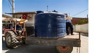 Büyükşehir yanan köylere can suyu oluyor