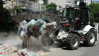 Karşıyakada sokaklara moloz atanlara 92 bin TL ceza!