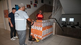 Kırtasiye malzemelerinin dağıtımı devam ediyor