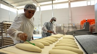 Lezzetli ve kaliteli ekmek uygun fiyatla halkla buluşuyor