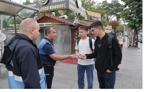 Başkan Rasim Arıdan Öğrencilere Bitmeyen Kalem Sürprizi