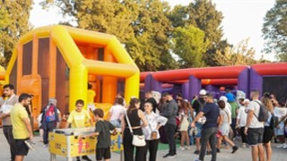 Çocuklar fuarda çok mutlu