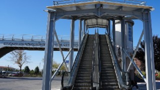 Konya Büyükşehir, Üniversite Öğrencilerinin Yoğun Kullandığı Yaya Üst Geçidine Yürüyen Merdiven Kazandırdı