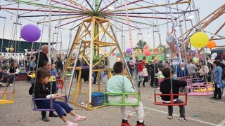 Nilüfer de Balkan Panayırı ortak şarkıya dönüştü