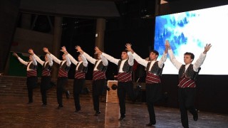 Atatürkün Bursaya gelişinin 103üncü yıl dönümü Osmangazide muhteşem gösteriyle kutlandı