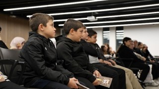 Çocuk kitap yazarları, “Teknoloji değil, hayal büyütür”