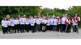 Çocuklar tarımı Lider Çocuk Tarım Kampında öğreniyor