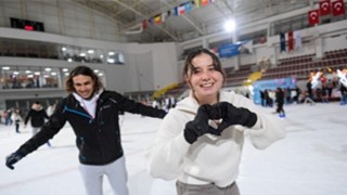 İzmir in buz pisti yeni döneme hazır