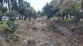 Kemer deki derelerde temizlik çalışmaları