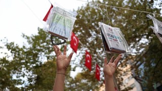 Kocaelide gelenek bozulmadı, kitaplar yine ilk ağaçlarda açtı!