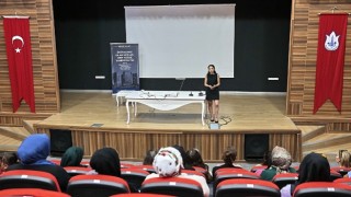 Mutlu Çocukların anneleri seminere katıldı