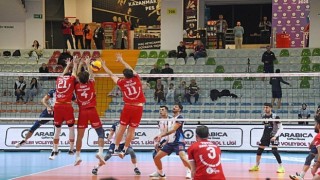 Osmangazili Voleybolcular Filede Fırtına Estirdi