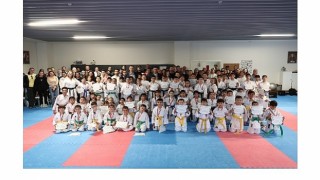 Aliağa Belediyesi Karate Kursunda 75 Sporcu Yeni Kuşağına Kavuştu