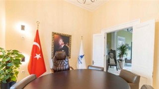 Başkan Tugay “Ay Yıldızlı Konak” seçimini anlattı