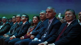 Başkan Vekili Özdemir Resort Turizm Kongresine katıldı