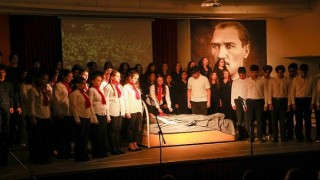 Burhaniyede Ataya Özel Anma Programı Gerçekleşti