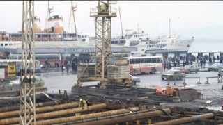 Çalışmalarında insan hikâyelerine odaklanan fotoğrafçı ve foto muhabiri Yıldız Çelikin arşivi Salt Araştırmada çevrimiçi erişime açıldı