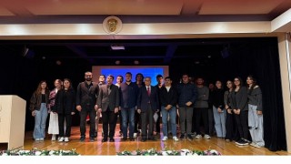 EÜde “Atatürk Cumhuriyetinin Evrensel Boyutları” anlatıldı