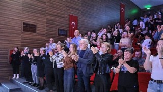 Konak Atasını duygu dolu oratoryo ile andı