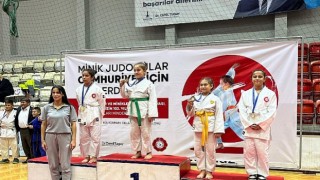 Konakın judo takımı ilk turnuvadan madalyalarla döndü