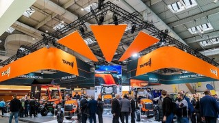 TAFE, Agritechnica EVX75 Elektrikli Hibrit Traktörü ve Terra Vista sistemini tanıttı