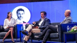 Teknoloji ve İnovasyon Zirvesinde söz uzmanların: “Yapay zekayla insanlık tarihini değiştirecek muazzam eşik aşıldı”