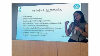 Aliağa Belediyesinden Ailelere Ergenlik İletişimi Semineri