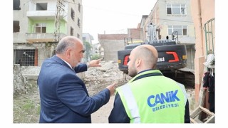 Başkan Sandıkçıdan Eser ve Hizmet Vurgusu: Güvenli Yaşam Alanları, Yeni Yollar, Modern Parklar