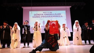 Bayrampaşalı engelliler doyasıya eğlendiler