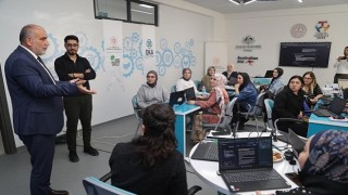 Canikte Kadınlar Yapay Zekâ İle Geleceğe Hazırlanıyor