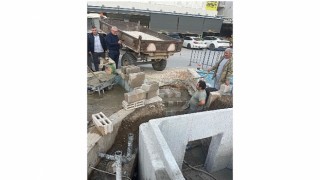 Çınarlı Kavşağına Hanna heykeli