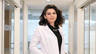 Diş etlerindeki yanma ve ağrı farklı sorunların habercisi olabilir!